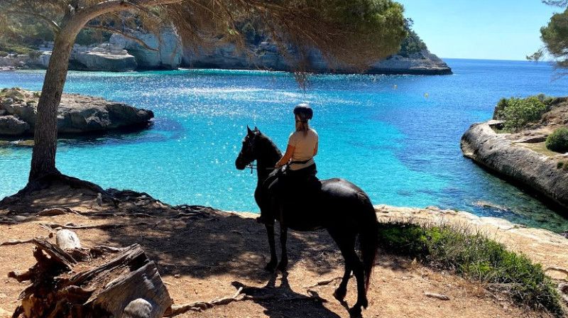Escapada Aventura: Desayuno y Ruta a Caballo para dos